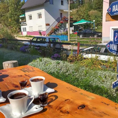 Underwoods Zabljak Guesthouse Exterior foto